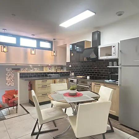 Marvel House - Disneyland 5min, Private Parking, Terrace