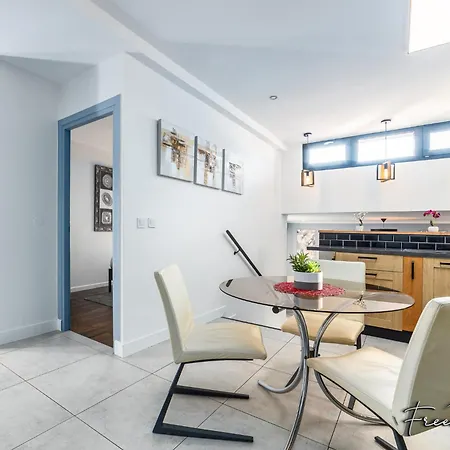 Marvel House - Disneyland 5min, Private Parking, Terrace * מאני-לה-הונגרה