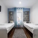 Marvel House - Disneyland 5min, Private Parking, Terrace Feriehus *