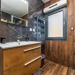 Feriehus Marvel House - Disneyland 5min, Private Parking, Terrace Magny-le-Hongre