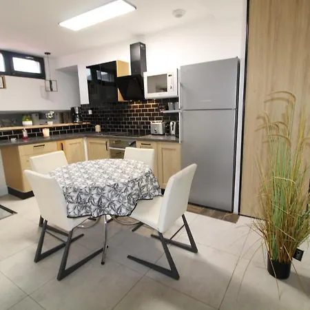 Marvel House - Disneyland 5min, Private Parking, Terrace Сasa de vacaciones