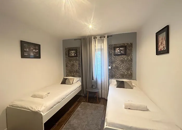 Marvel House - Disneyland 5min, Private Parking, Terrace Hébergement de vacances *
