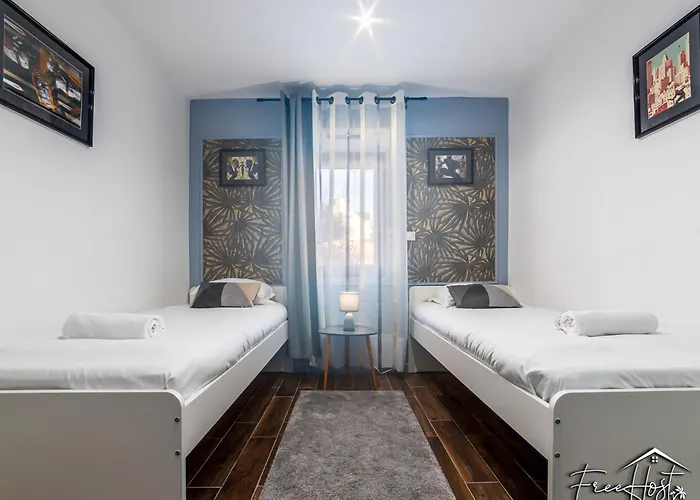 Marvel House - Disneyland 5min, Private Parking, Terrace Hébergement de vacances *