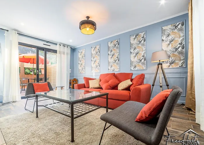 Hébergement de vacances Marvel House - Disneyland 5min, Private Parking, Terrace *