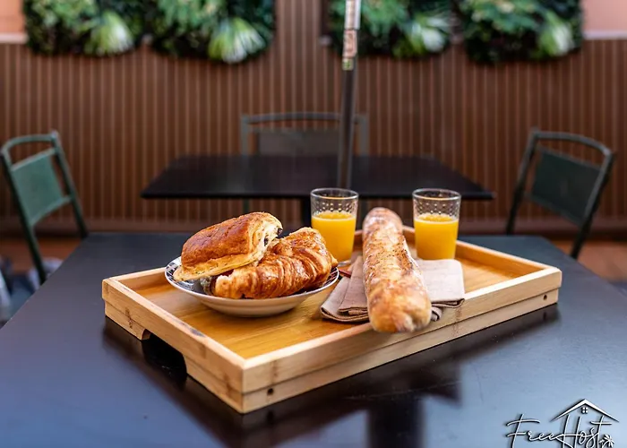 Hébergement de vacances Marvel House - Disneyland 5min, Private Parking, Terrace Magny-le-Hongre