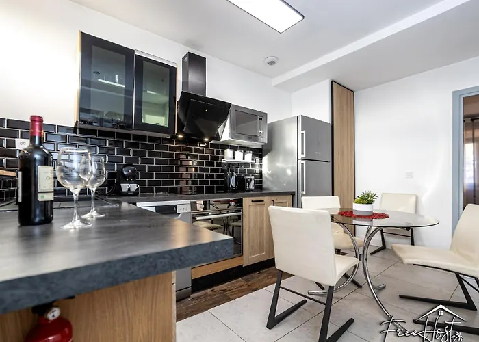 Marvel House - Disneyland 5min, Private Parking, Terrace Magny-le-Hongre